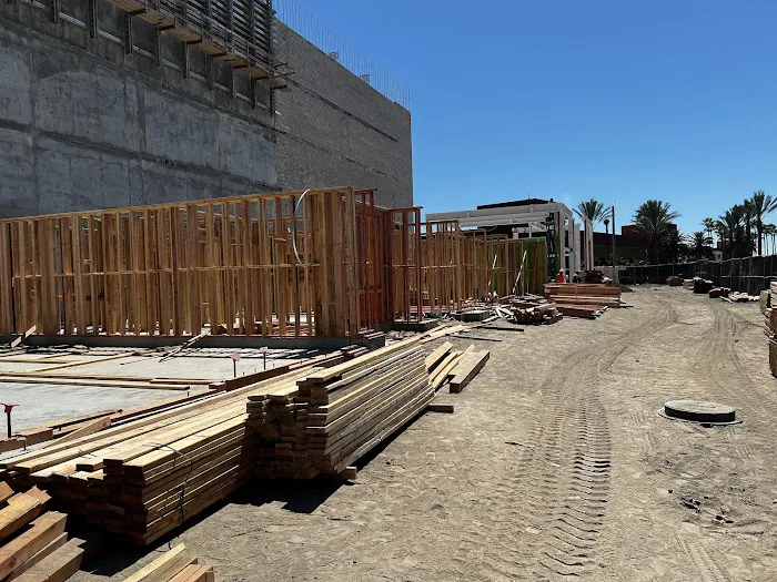 24 Hour Fitness Picture 8