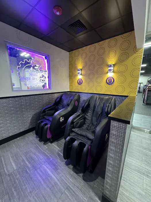 Planet Fitness Picture 6