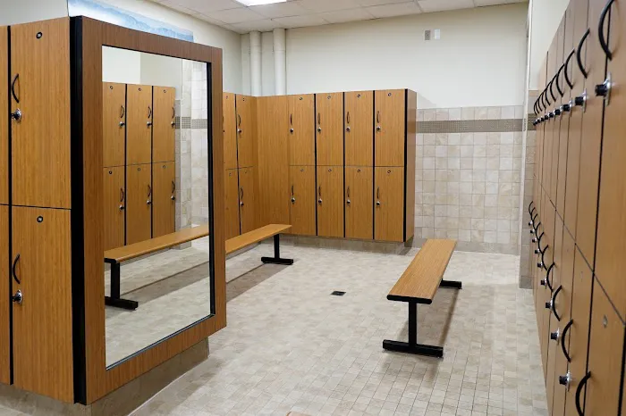 24 Hour Fitness Picture 9