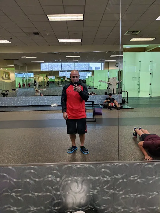 24 Hour Fitness Picture 10