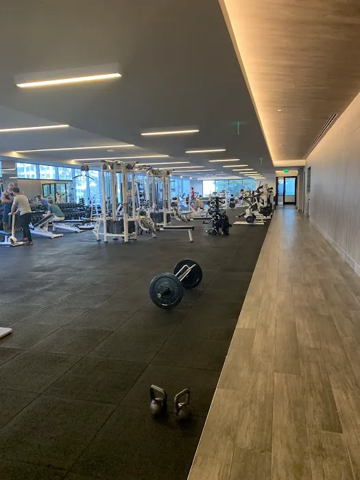 Equinox Glendale Picture 2