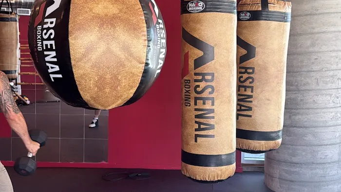 ARSENAL BOXING SCHOOL&GYM Picture 2