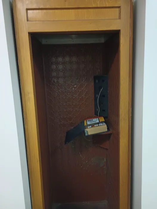 Darlene May Gymnasium Building 41 Picture 3