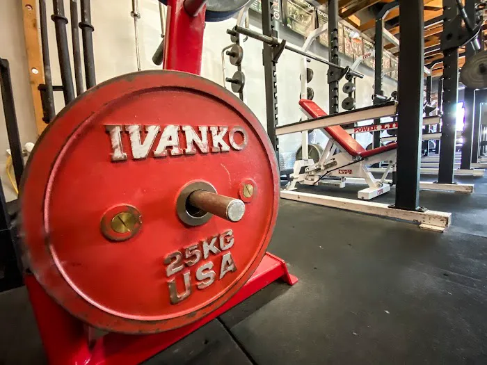 4 Star Gym / GTS Picture 6