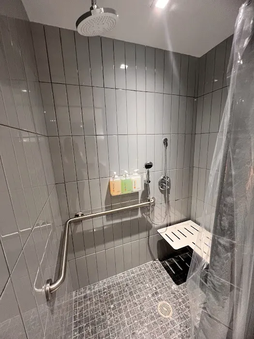 CorePower Yoga - Beverly Grove Picture 3