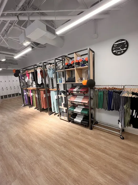 CorePower Yoga - Beverly Grove Picture 7