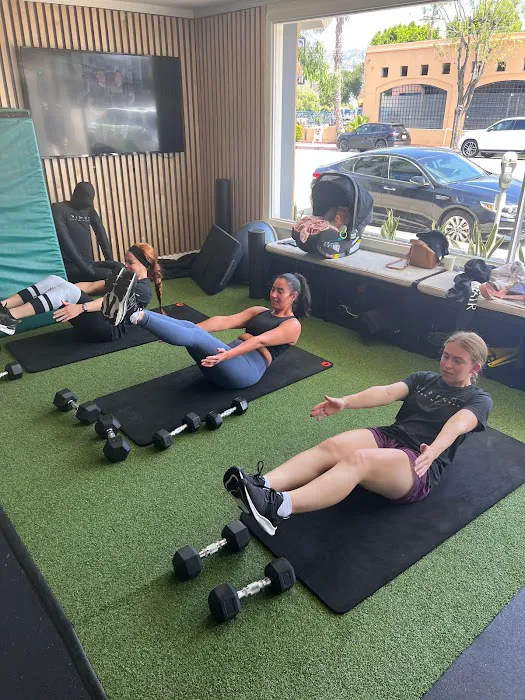 Virtuo Personal Training - Gym - Group Fitness & Nutrition Coaching Picture 6