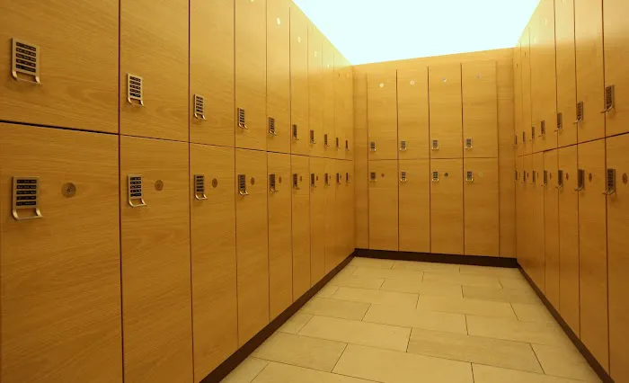 Hot 8 Yoga Picture 9