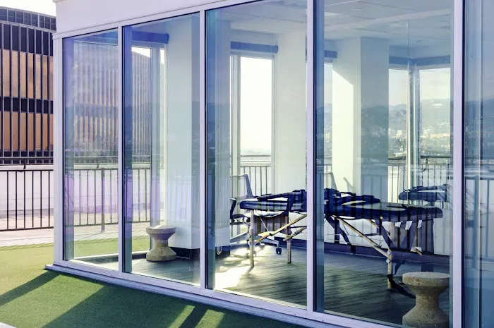 Element Fitness - Gym Beverly Hills Picture 6