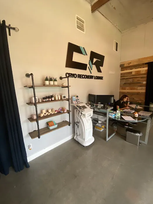 Cryo Recovery Lounge Picture 3