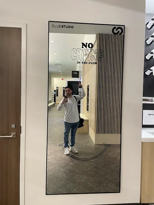 Club Studio Picture 6