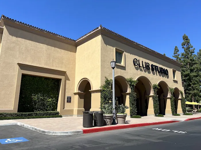 Club Studio Picture 1