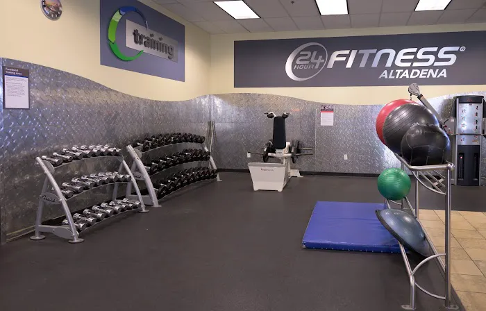 24 Hour Fitness Picture 2