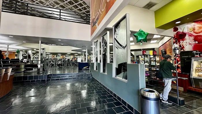 LA Fitness Picture 5