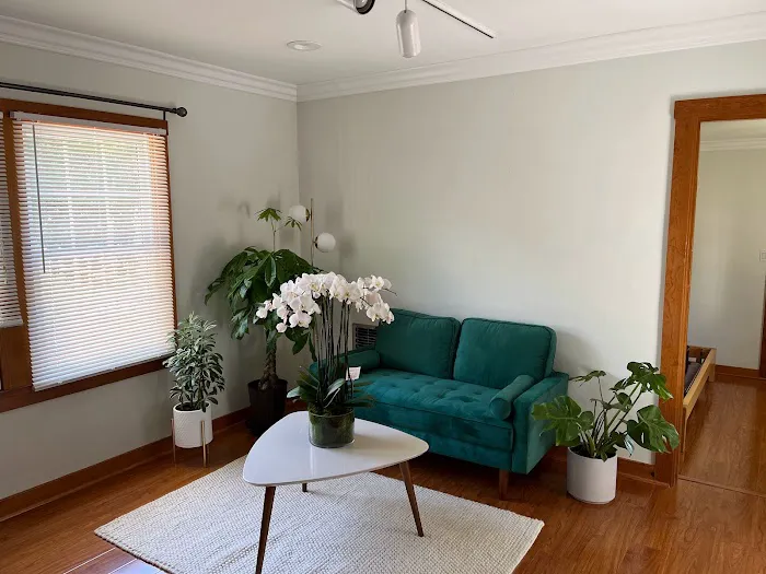 Pilates With Jen Picture 3