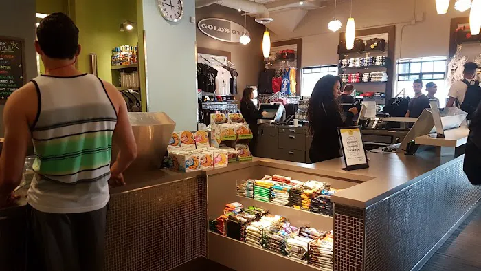 Gold's Gym Hollywood Picture 1