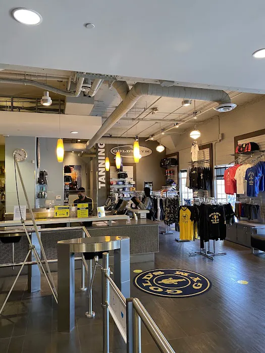 Gold's Gym Hollywood Picture 7