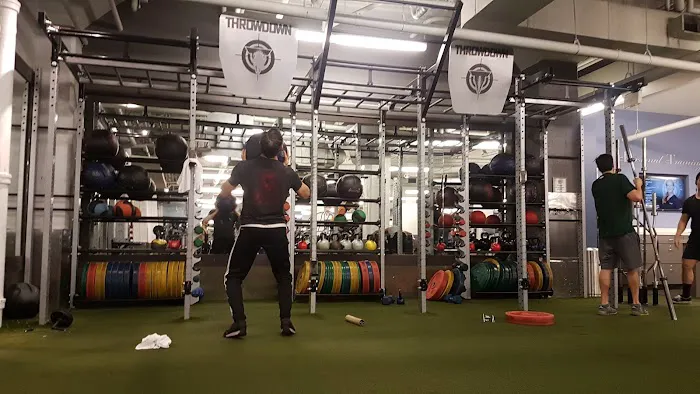 Gold's Gym Hollywood Picture 2