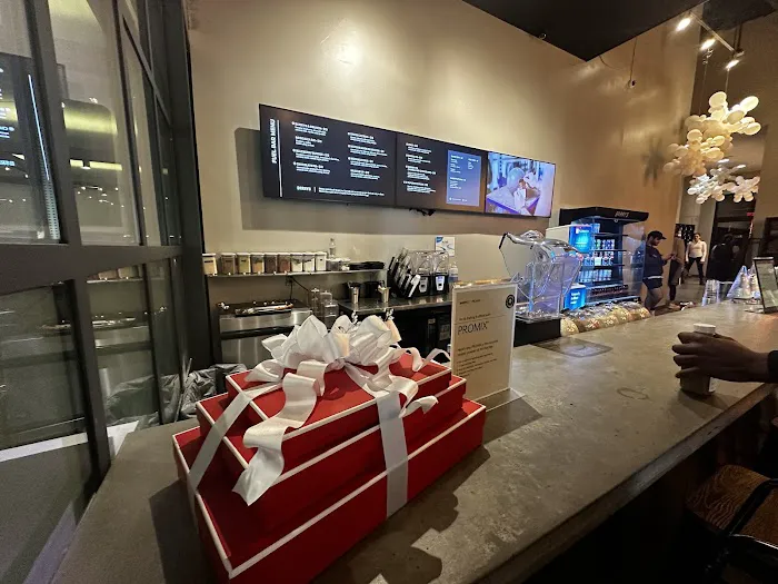 Barry's Hollywood Picture 3