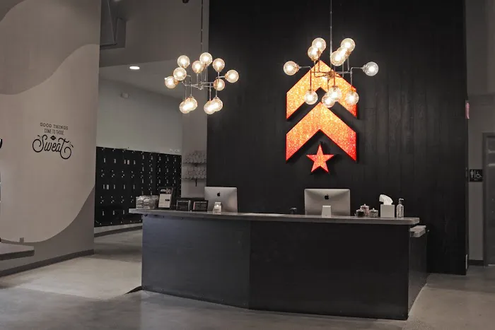 Barry's Hollywood Picture 9