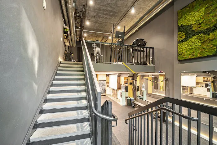 Atrium Training Facility Picture 5