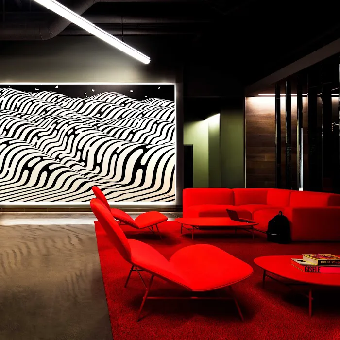 Equinox Hollywood Picture 8