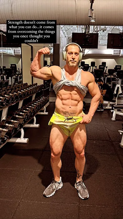 Equinox Hollywood Picture 3