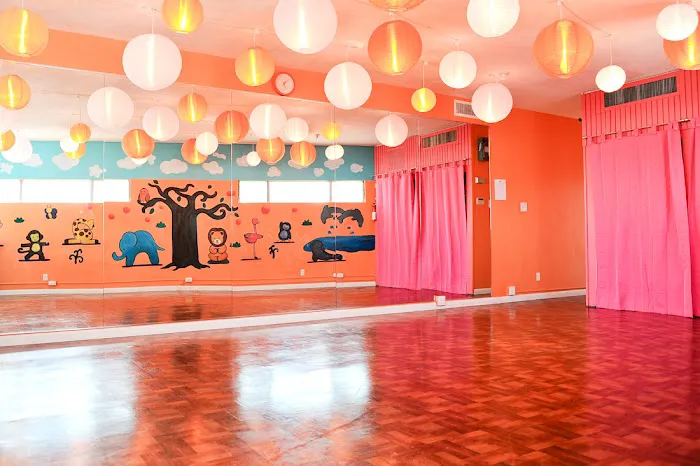 Zooga Yoga - Fun For Kids | Culver City Picture 8