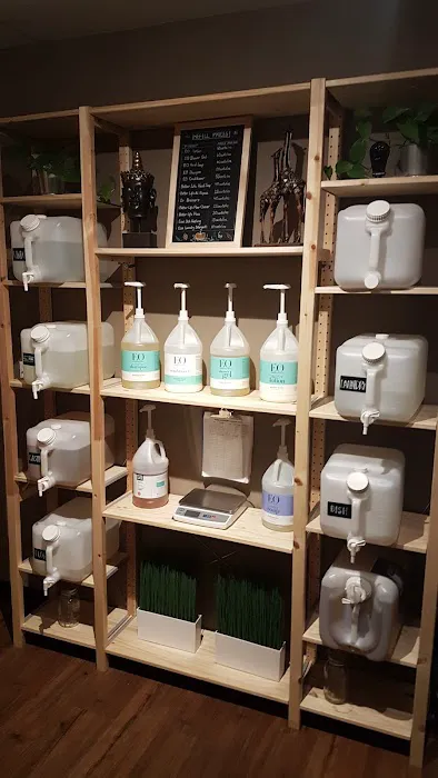 Red Diamond Yoga Palms Picture 2