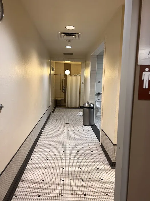 LA Fitness Picture 4