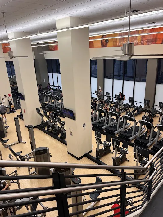 LA Fitness Picture 7