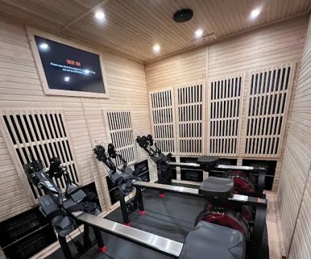 HOTWORX - Costa Mesa, CA - Costa Mesa Courtyards