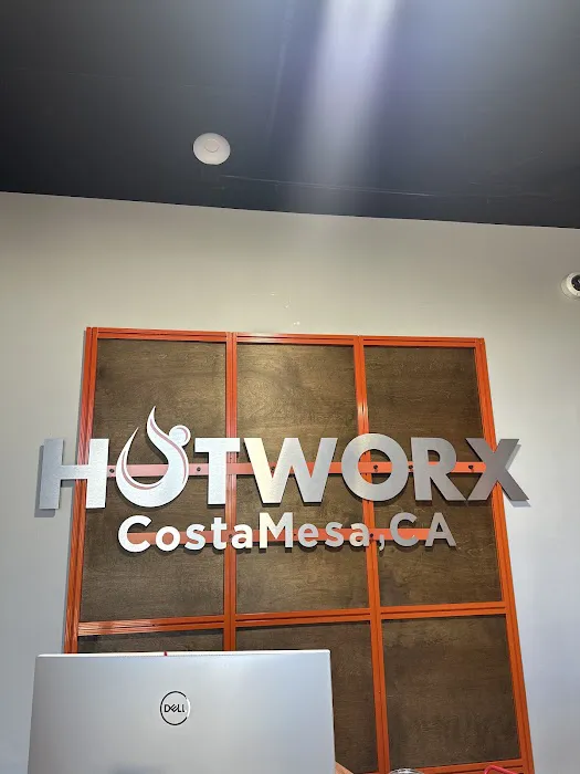 HOTWORX - Costa Mesa, CA - Costa Mesa Courtyards Picture 5