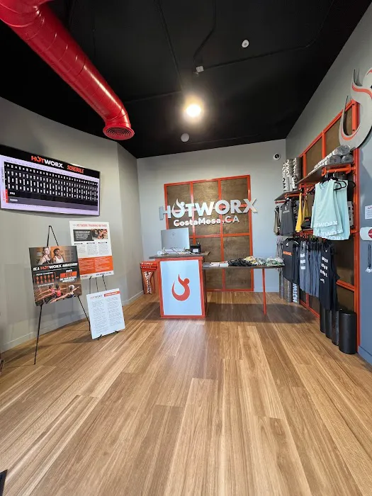 HOTWORX - Costa Mesa, CA - Costa Mesa Courtyards Picture 10