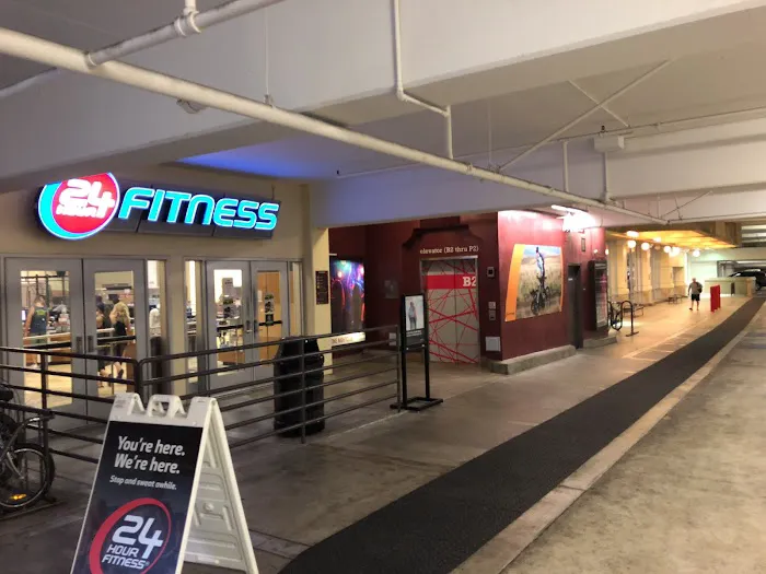 24 Hour Fitness Picture 5