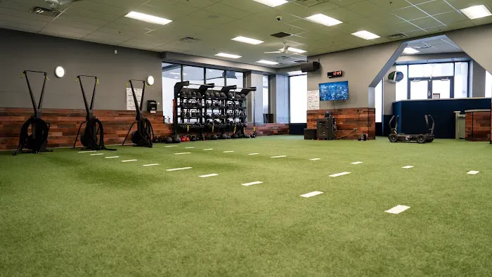 24 Hour Fitness Picture 6