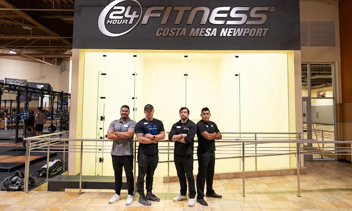 24 Hour Fitness Picture 9