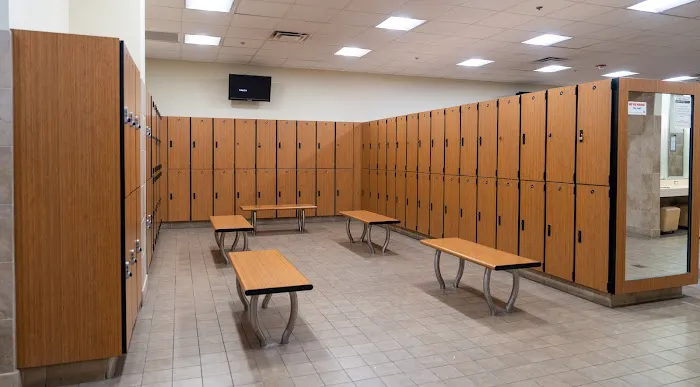 24 Hour Fitness Picture 7