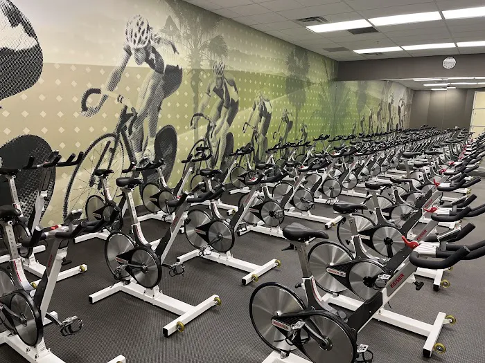 LA Fitness Picture 7