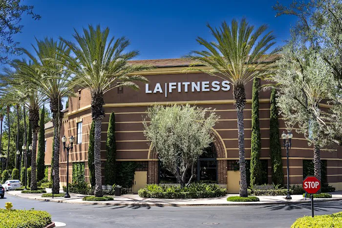 LA Fitness Picture 8