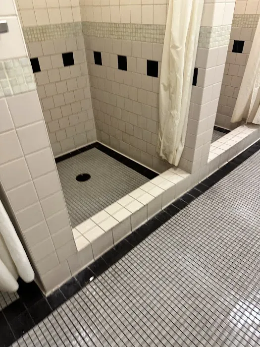 LA Fitness Picture 6