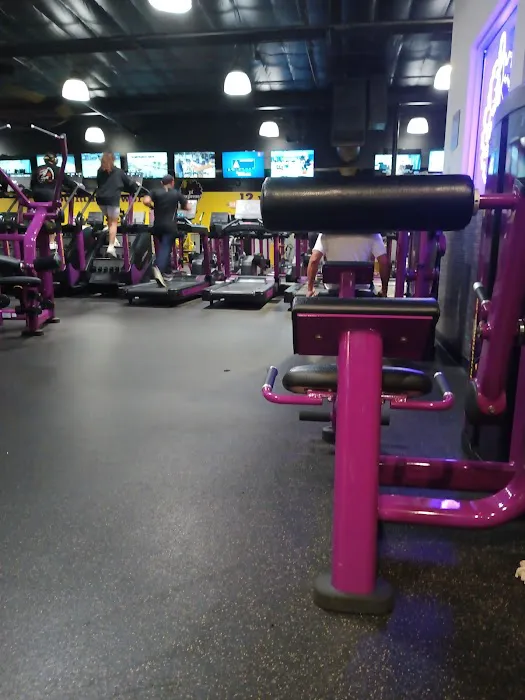 Planet Fitness Picture 1