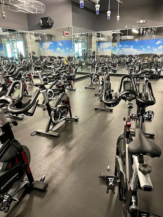 24 Hour Fitness Picture 3