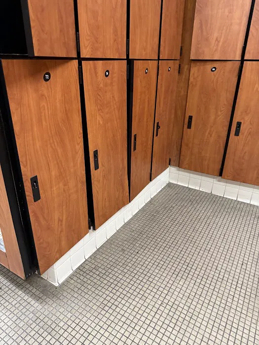 24 Hour Fitness Picture 4