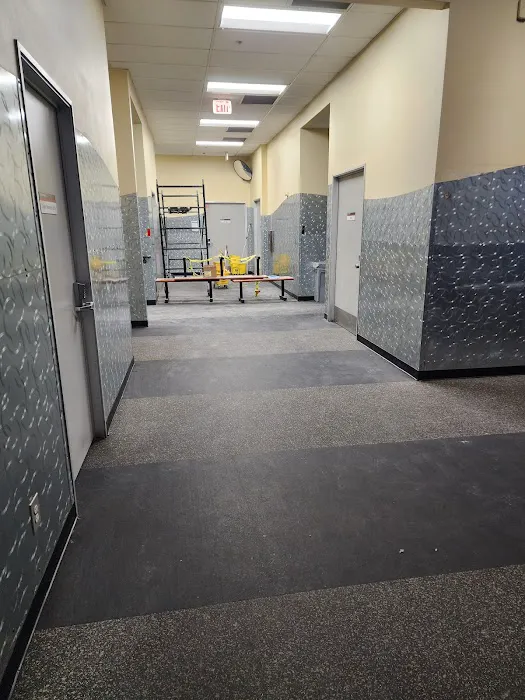 24 Hour Fitness Picture 10