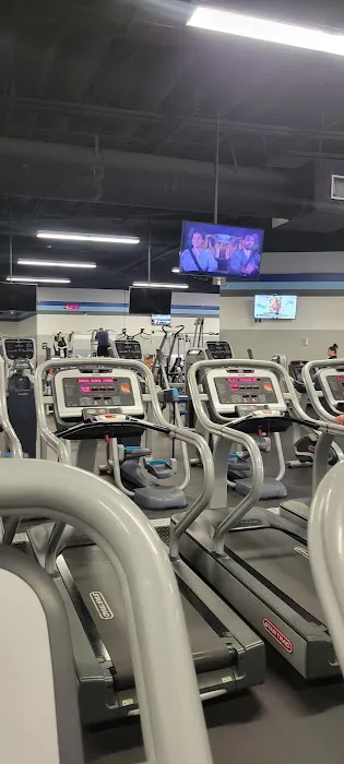 Crunch Fitness - San Dimas Picture 9