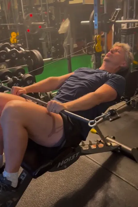 Titen Fitness, LA Picture 5