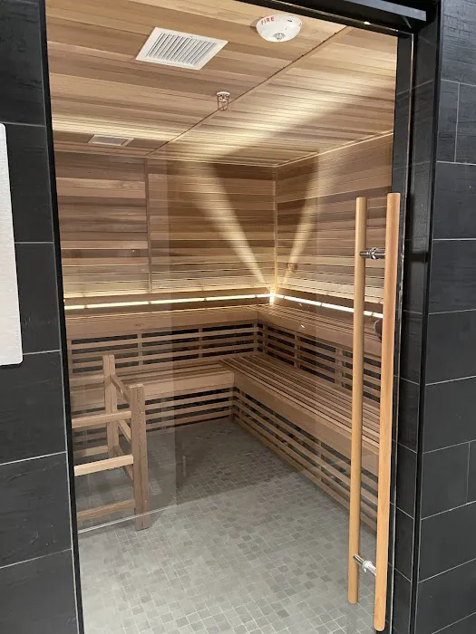 Gold's Gym Beverly Center Picture 2