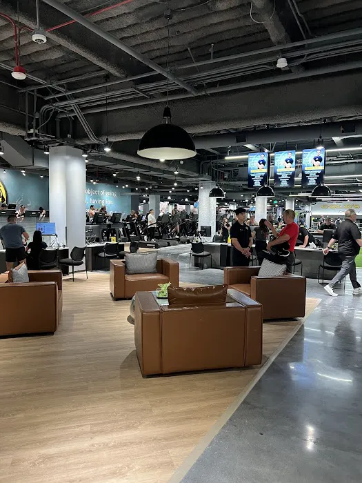 Gold's Gym Beverly Center Picture 1