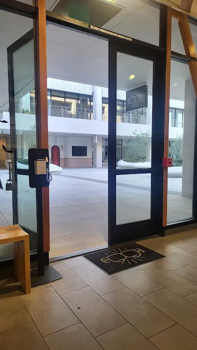 BoxUnion Robertson Picture 10